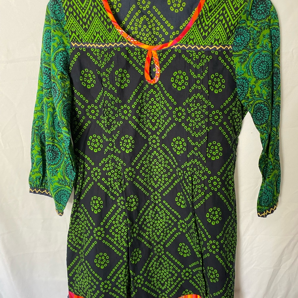 Sangria Womens Top, green blue orange all cotton. Size M‎